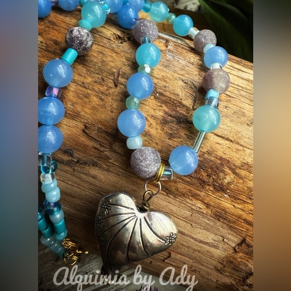 Blue crystal and lepidolite heart chunky charm necklace - Picture 1 of 3